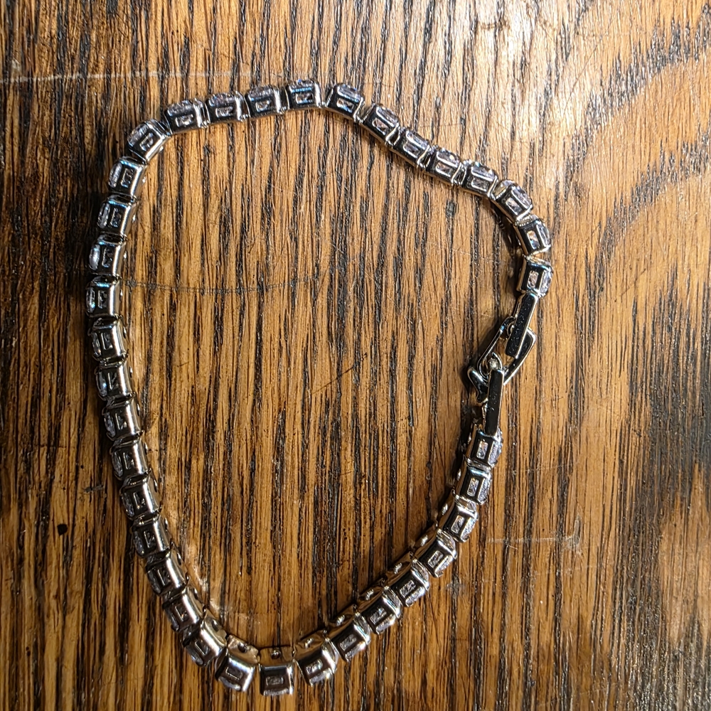 Classic Cubic Zirconia Tennis Bracelet Silver 7" - Picture 4 of 6